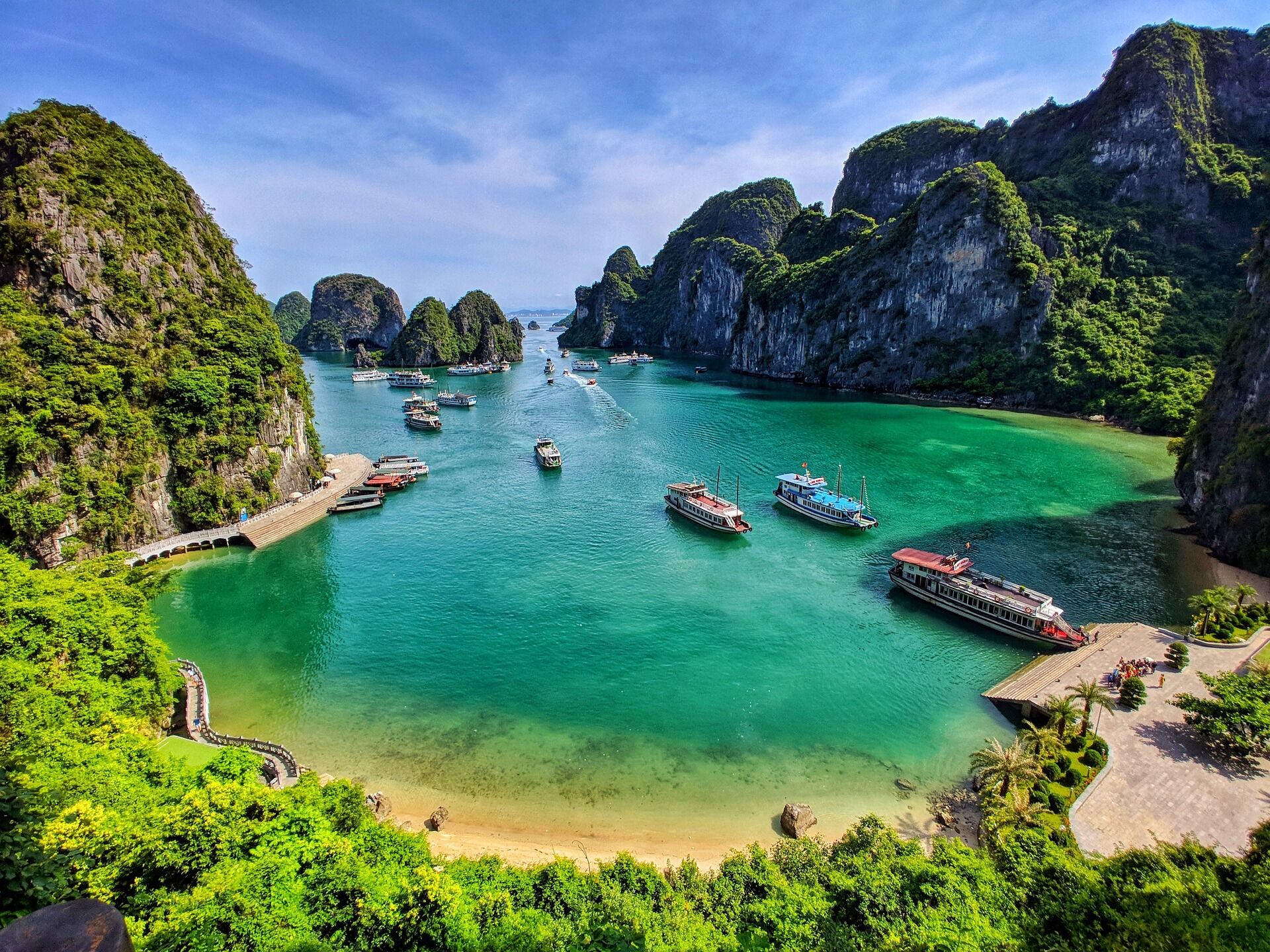 Capture the mystical allure of Halong Bay’s natural wonders